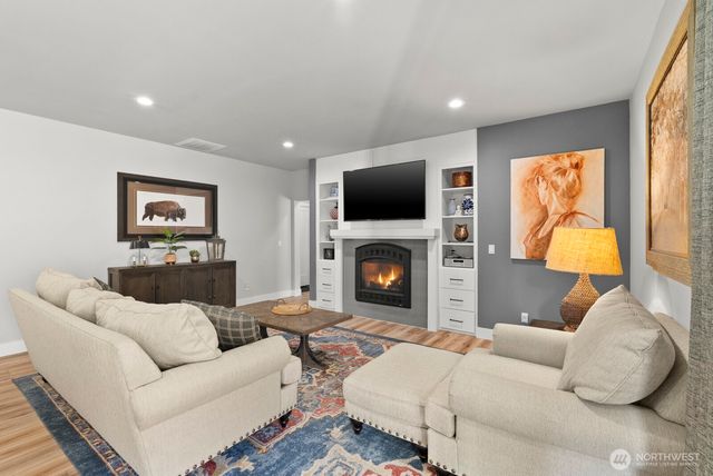 18320 133rd Street E, Bonney Lake, WA 98391