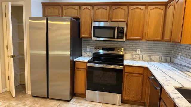 4135 BISMARCK PALM DRIVE, Tampa, FL 33610