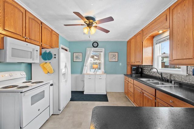 220 E WHITNEY STREET, Green Bay, WI 54301