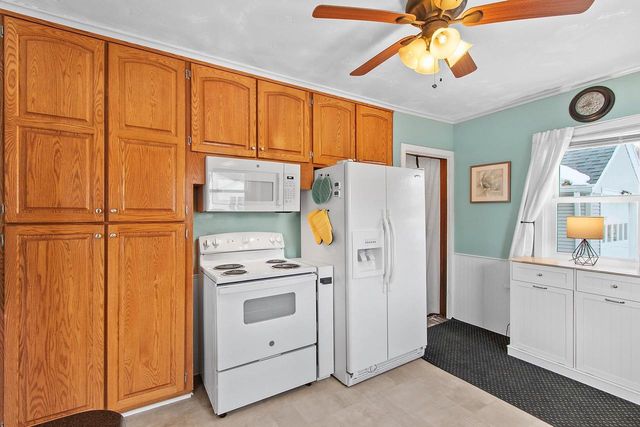 220 E WHITNEY STREET, Green Bay, WI 54301