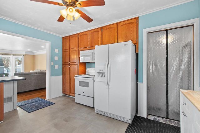 220 E WHITNEY STREET, Green Bay, WI 54301