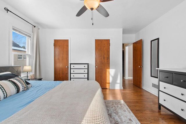 220 E WHITNEY STREET, Green Bay, WI 54301