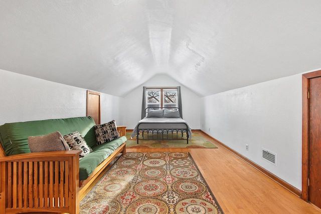 220 E WHITNEY STREET, Green Bay, WI 54301