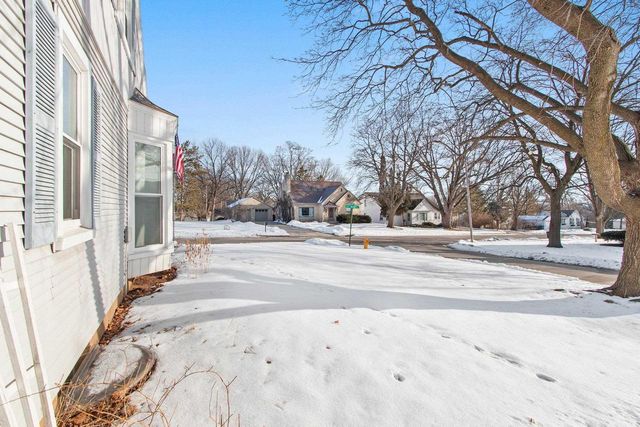 220 E WHITNEY STREET, Green Bay, WI 54301