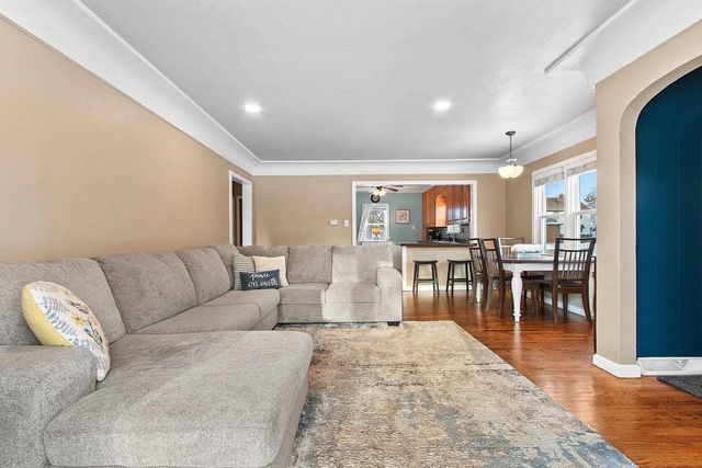 220 E WHITNEY STREET, Green Bay, WI 54301