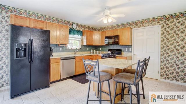 33 Cherry Blossom Drive, Monroe, NJ 08831