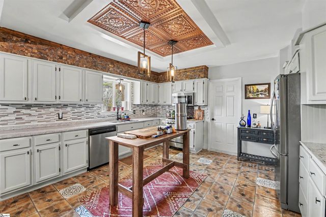 327 Hillside Church Road, Fountain Inn, SC 29644