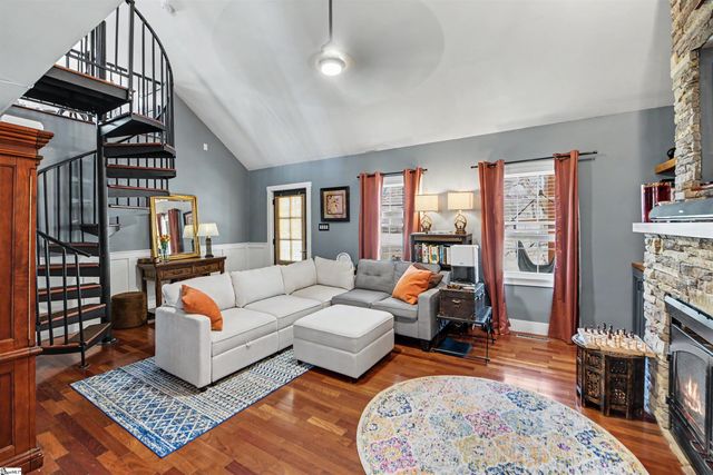 327 Hillside Church Road, Fountain Inn, SC 29644