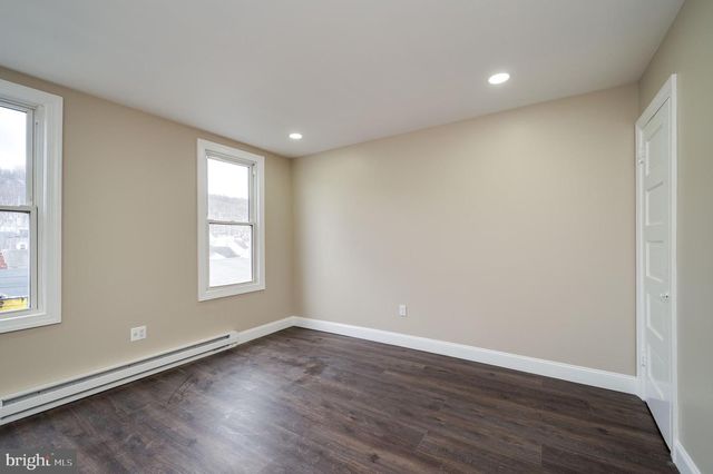 724 E CENTRE ST, Mahanoy City, PA 17948