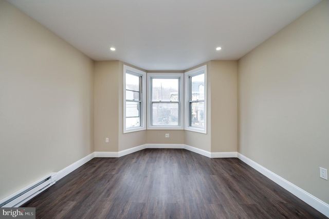 724 E CENTRE ST, Mahanoy City, PA 17948