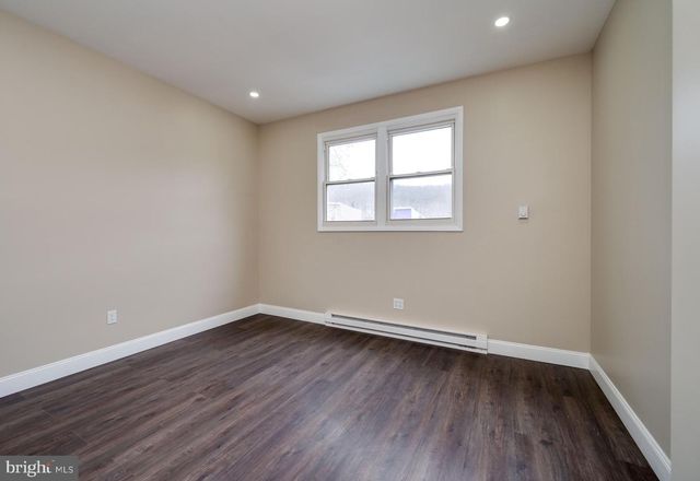 724 E CENTRE ST, Mahanoy City, PA 17948