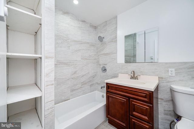 724 E CENTRE ST, Mahanoy City, PA 17948