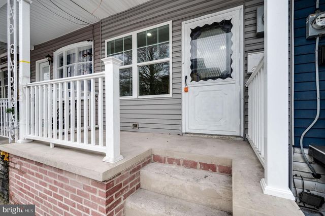 724 E CENTRE ST, Mahanoy City, PA 17948