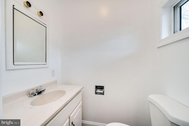 724 E CENTRE ST, Mahanoy City, PA 17948