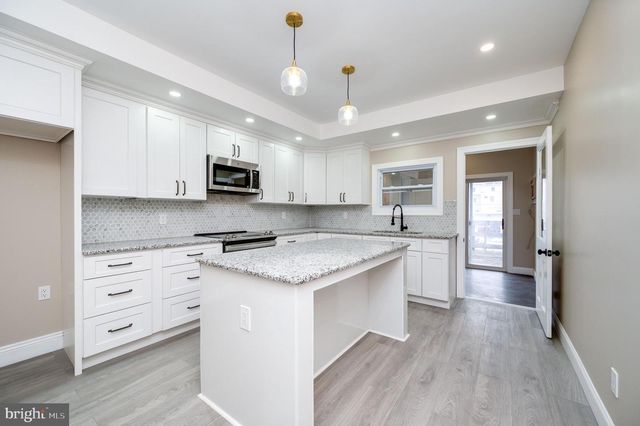 724 E CENTRE ST, Mahanoy City, PA 17948