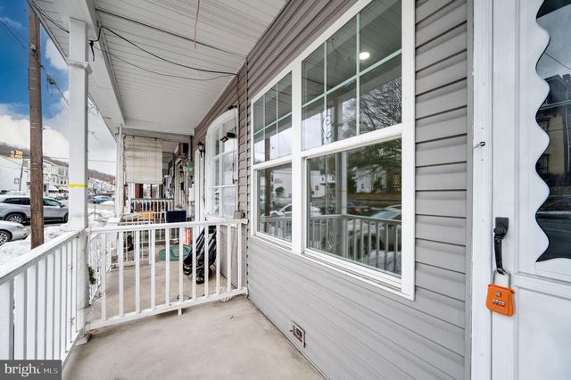 724 E CENTRE ST, Mahanoy City, PA 17948