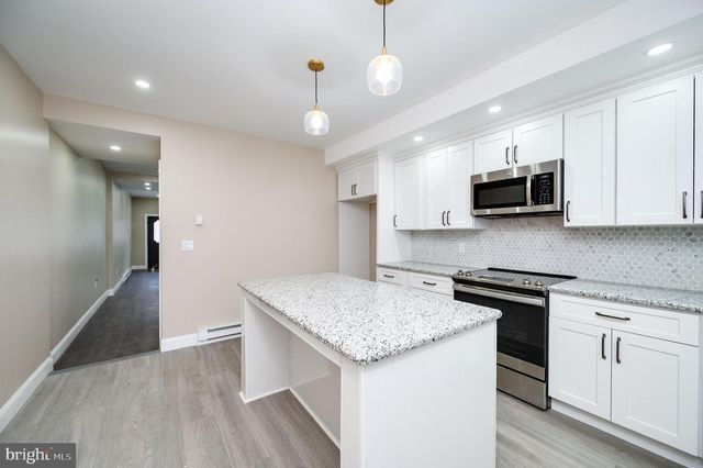 724 E CENTRE ST, Mahanoy City, PA 17948