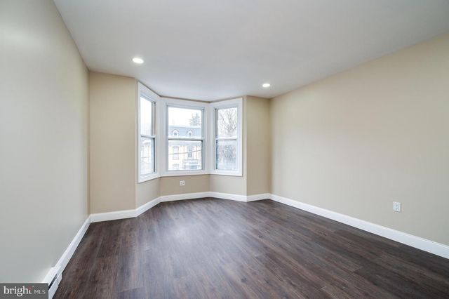 724 E CENTRE ST, Mahanoy City, PA 17948