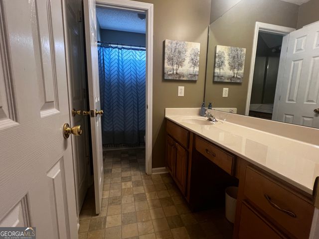 528 Quail Run Drive, Warner Robins, GA 31088