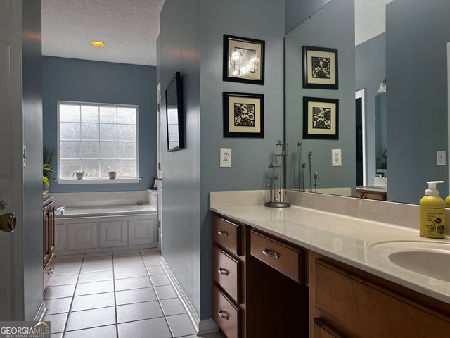 528 Quail Run Drive, Warner Robins, GA 31088