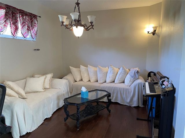 2013 QUAIL HOLLOW DR, Deland, FL 32720