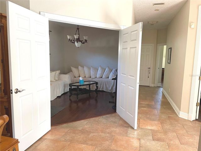 2013 QUAIL HOLLOW DR, Deland, FL 32720