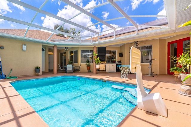 2013 QUAIL HOLLOW DR, Deland, FL 32720