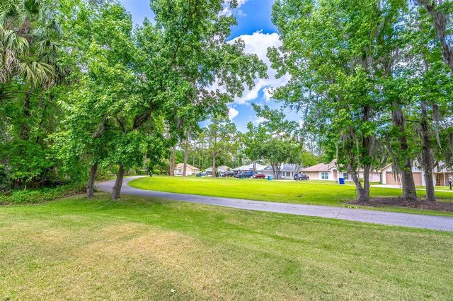 2013 QUAIL HOLLOW DR, Deland, FL 32720