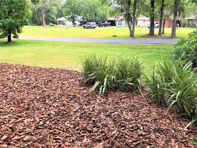 2013 QUAIL HOLLOW DR, Deland, FL 32720