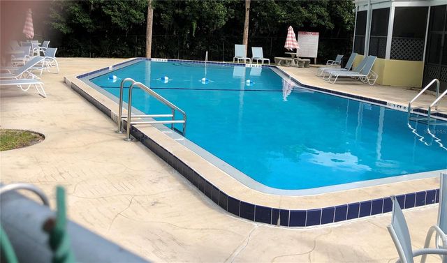 2013 QUAIL HOLLOW DR, Deland, FL 32720