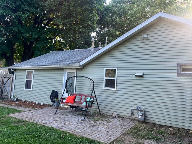 226 14th Street, Rapids City, IL 61278