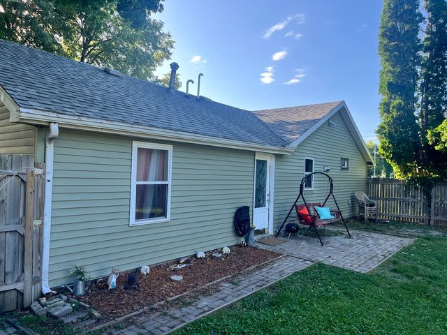 226 14th Street, Rapids City, IL 61278