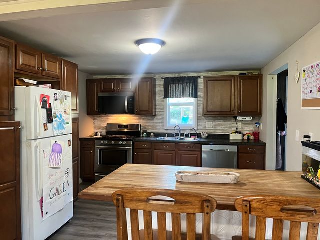 226 14th Street, Rapids City, IL 61278