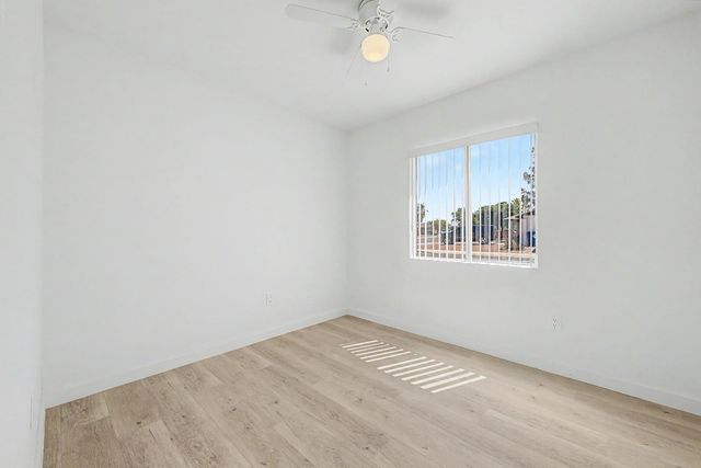 935 W Santa Cruz Drive, Tempe, AZ 85282