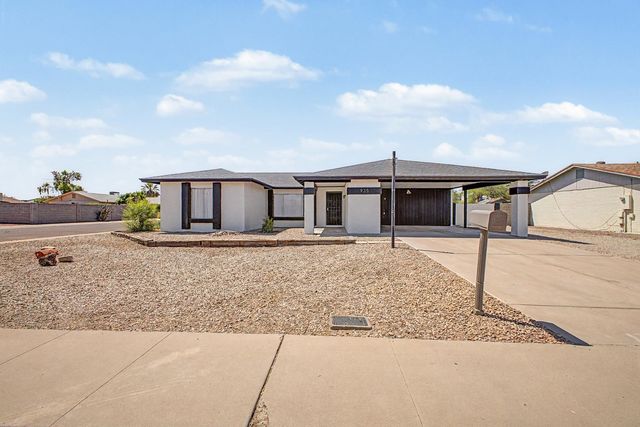 935 W Santa Cruz Drive, Tempe, AZ 85282