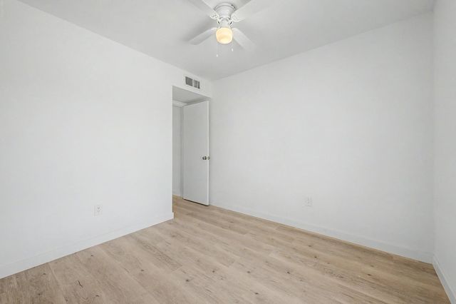 935 W Santa Cruz Drive, Tempe, AZ 85282