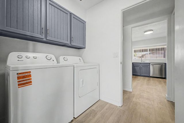 935 W Santa Cruz Drive, Tempe, AZ 85282