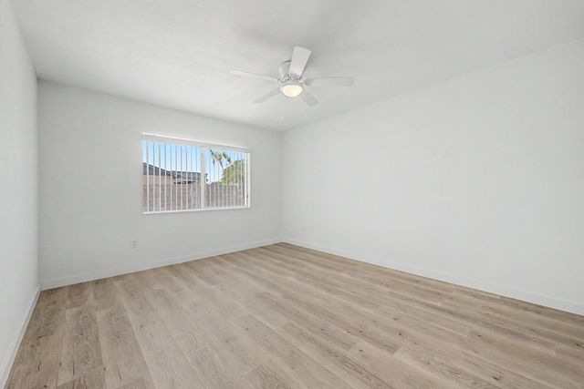 935 W Santa Cruz Drive, Tempe, AZ 85282
