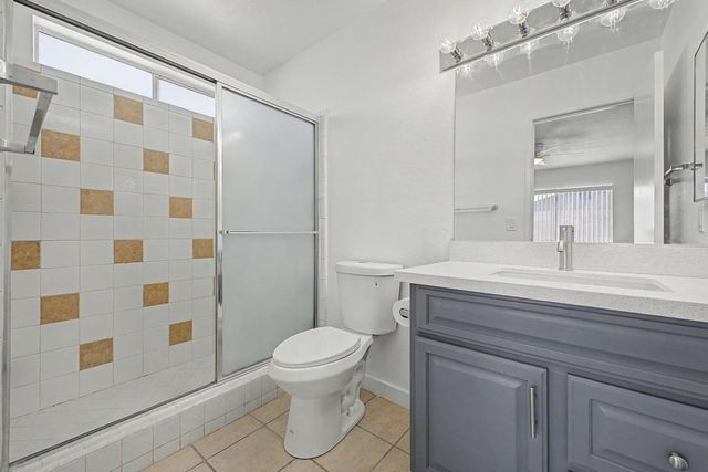 935 W Santa Cruz Drive, Tempe, AZ 85282