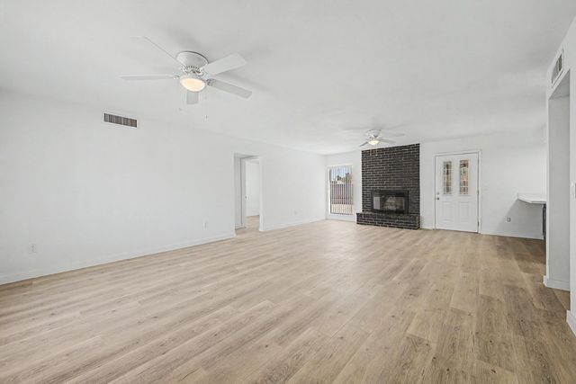 935 W Santa Cruz Drive, Tempe, AZ 85282