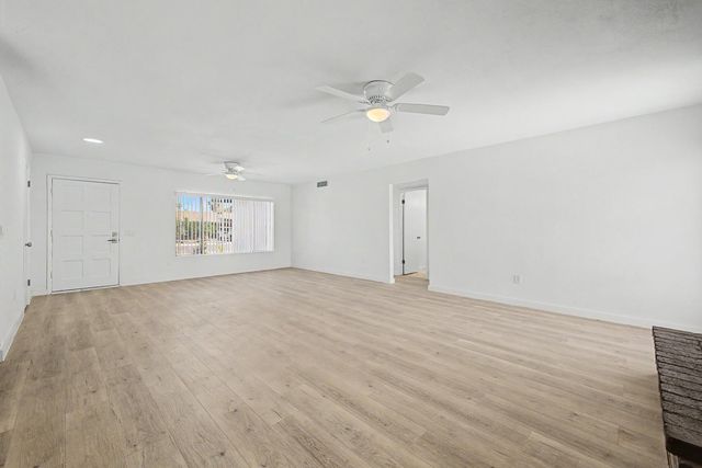 935 W Santa Cruz Drive, Tempe, AZ 85282