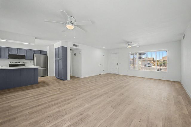 935 W Santa Cruz Drive, Tempe, AZ 85282