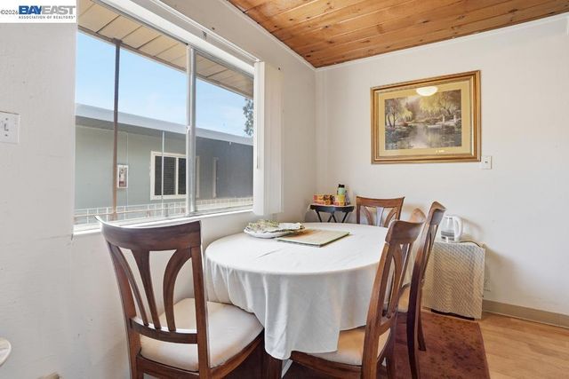 1486 Marclair Dr, Concord, CA 94521