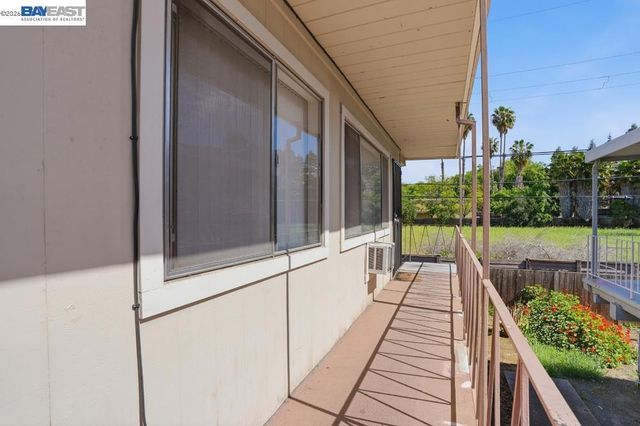 1486 Marclair Dr, Concord, CA 94521