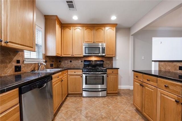 714 E. 45, Austin, TX 78751