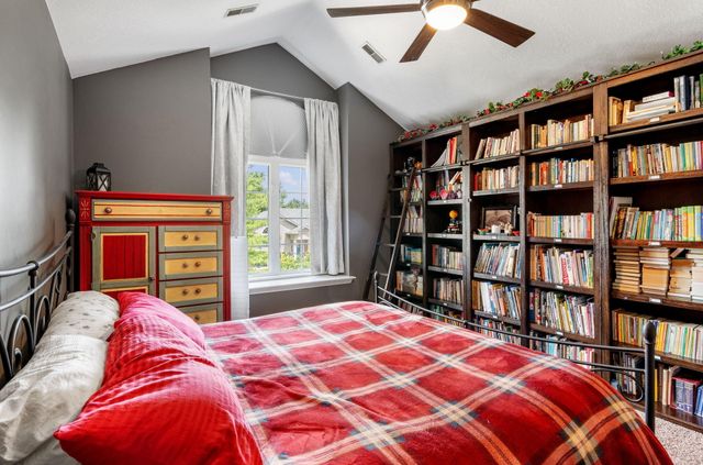 1902 MARY ELLEN DR, Columbia, MO 65202