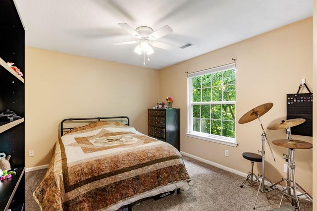1902 MARY ELLEN DR, Columbia, MO 65202