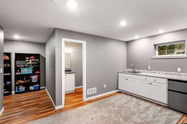 1902 MARY ELLEN DR, Columbia, MO 65202