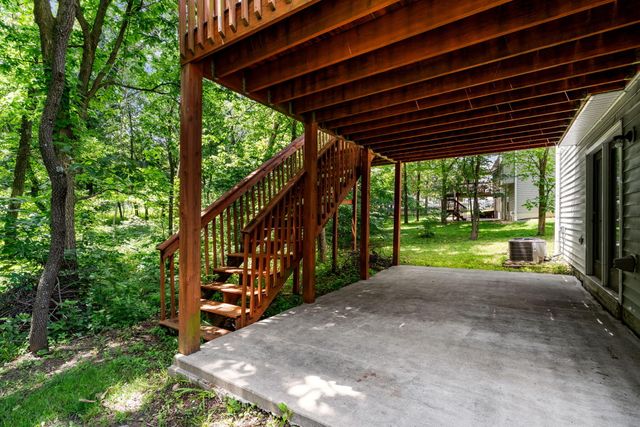 1902 MARY ELLEN DR, Columbia, MO 65202