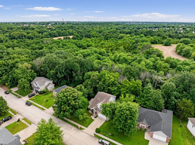 1902 MARY ELLEN DR, Columbia, MO 65202